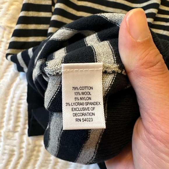 Banana republic crew neck navy and grey striped sweater - Picture 7 of 8